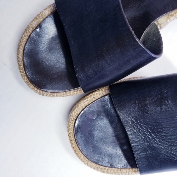 🌸 Robert Clergerie Paris | Black Leather - Picture 8 of 9